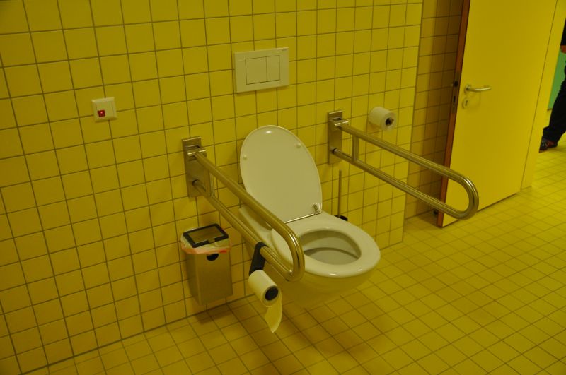 WC pour personnes handicapées